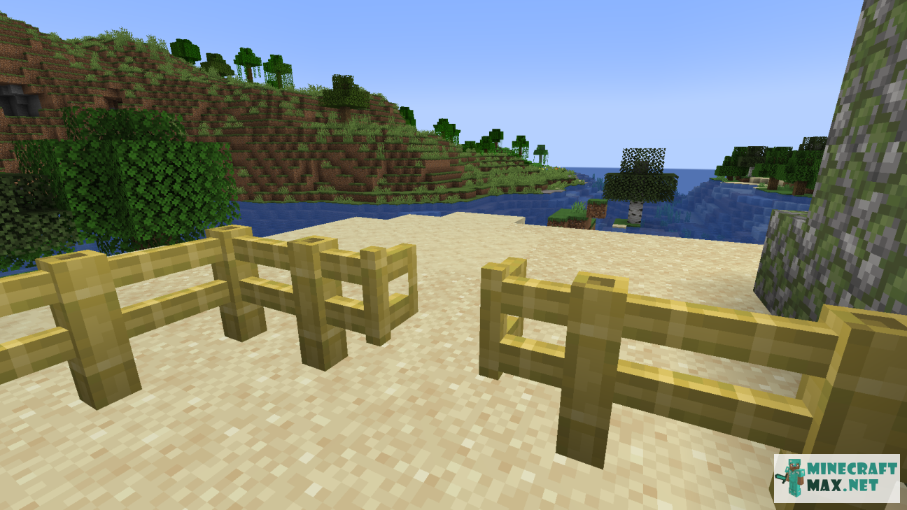 Bamboo Fence Gate in Minecraft | Screenshot 1