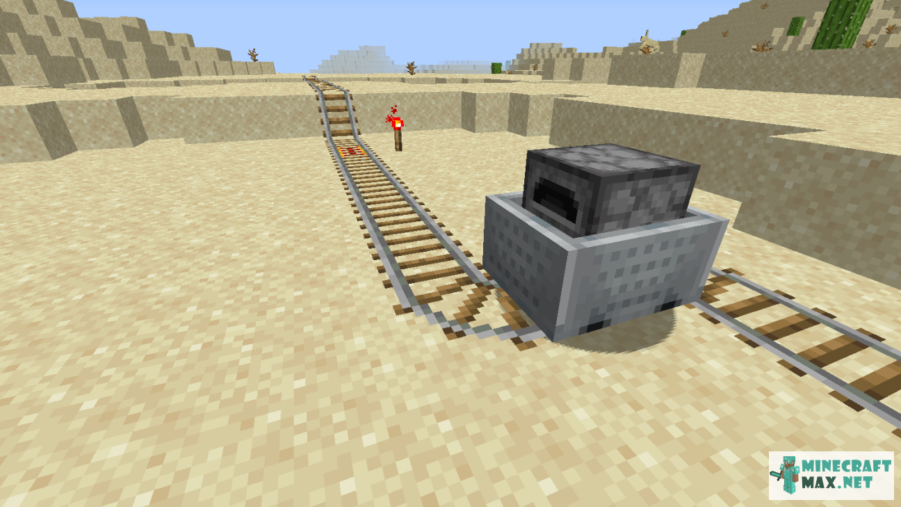 Minecart with Furnace in Minecraft | Screenshot 1
