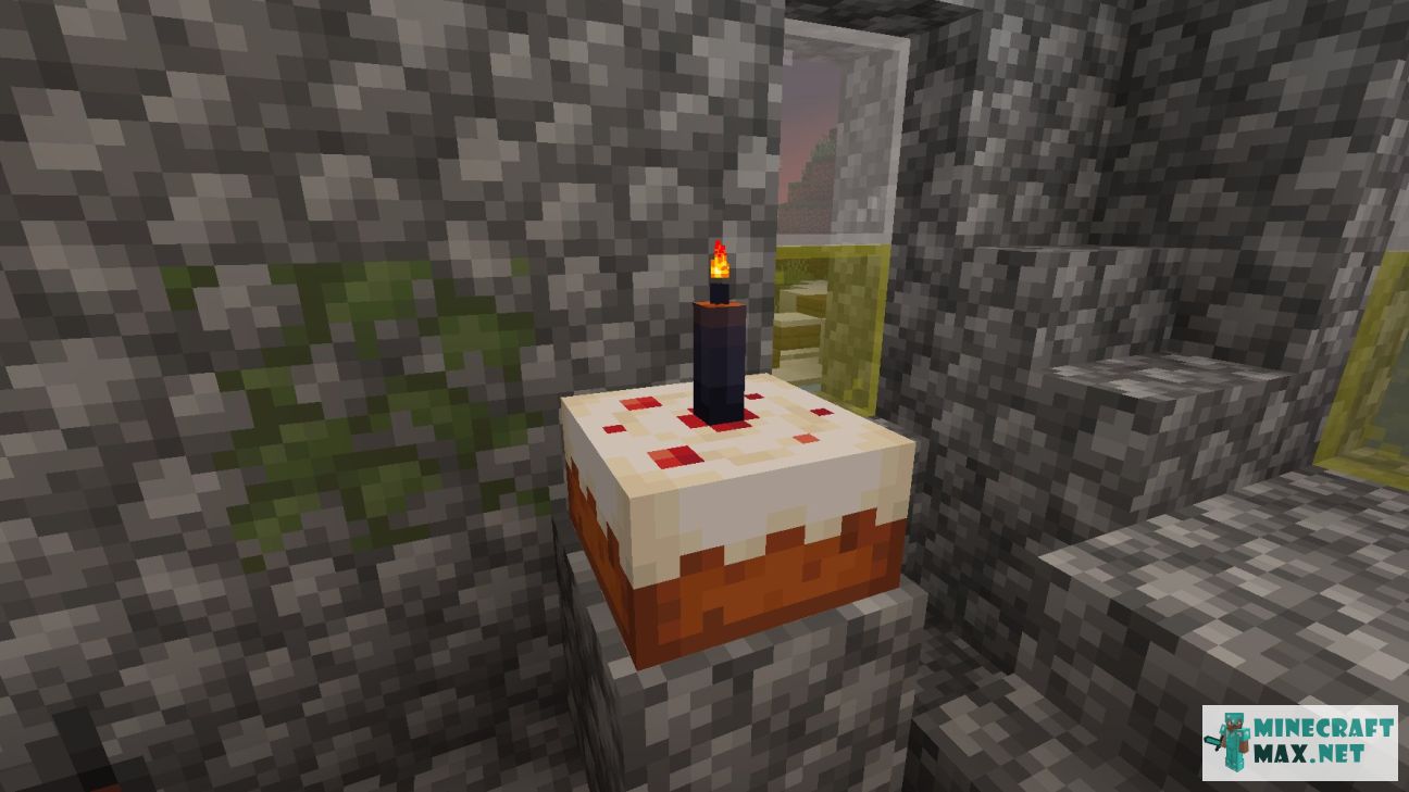 Cake with Black Candle in Minecraft | Screenshot 1