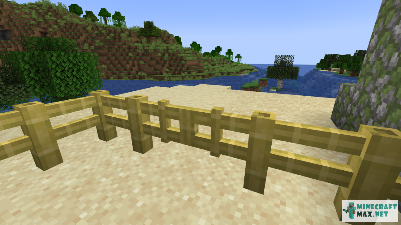 Bamboo Fence Gate in Minecraft | Screenshot 2