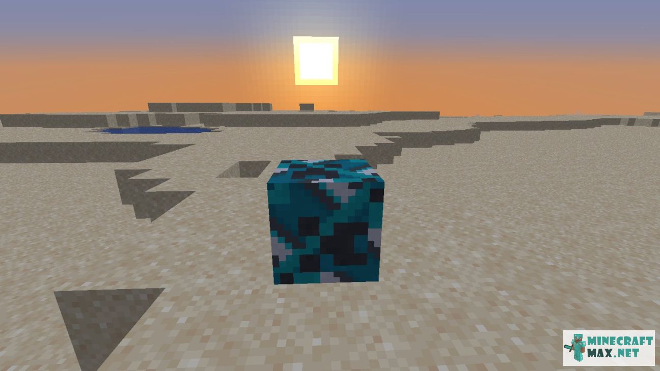 Cyan Glazed Terracotta in Minecraft | Screenshot 1