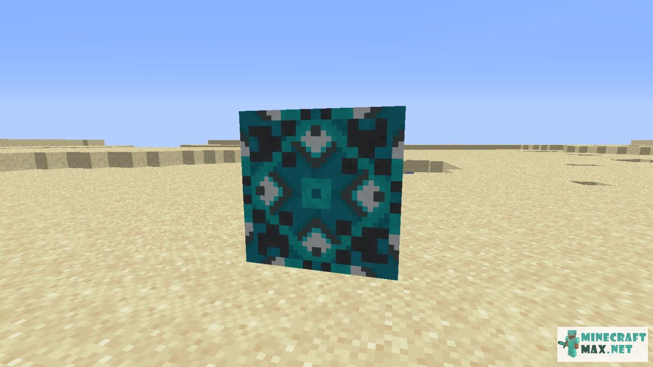 Cyan Glazed Terracotta in Minecraft | Screenshot 3