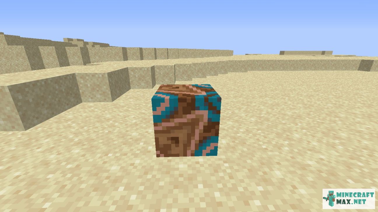 Brown Glazed Terracotta in Minecraft | Screenshot 1
