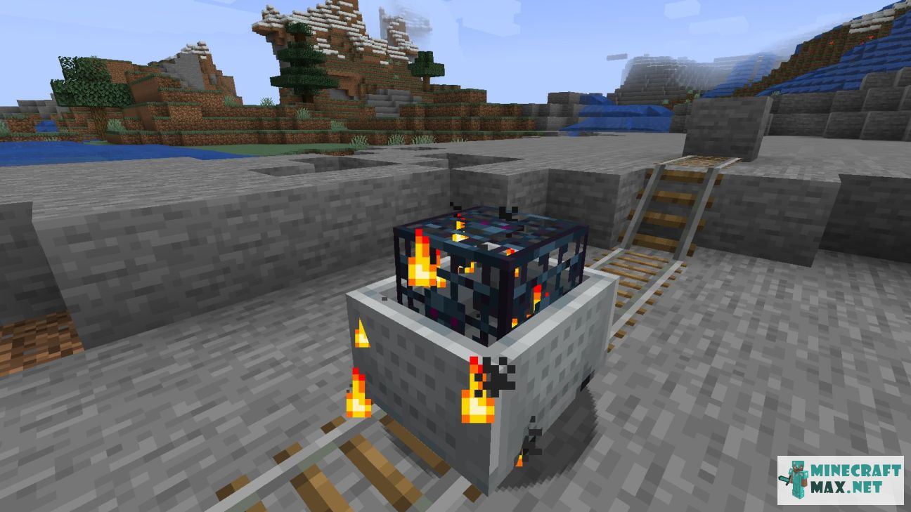 Minecart with Spawner in Minecraft | Screenshot 1